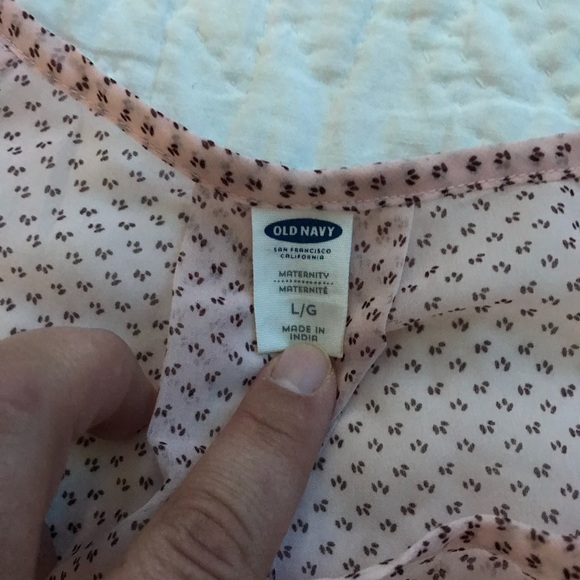 *SOLD *Old Navy Blush maternity shirt. Size L - Picture 2 of 2